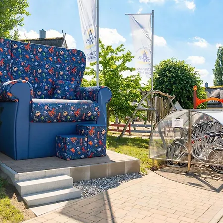 Urlaub Mit Hund Im Reethaus Muschel By Interhome Beckerwitz